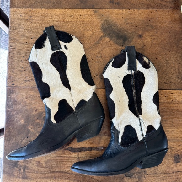 Vintage Cowhide Western Boots - Picture 2 of 5